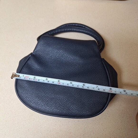 Elegant Navy Blue Handbag with Gold Accent - Picture 6 of 9